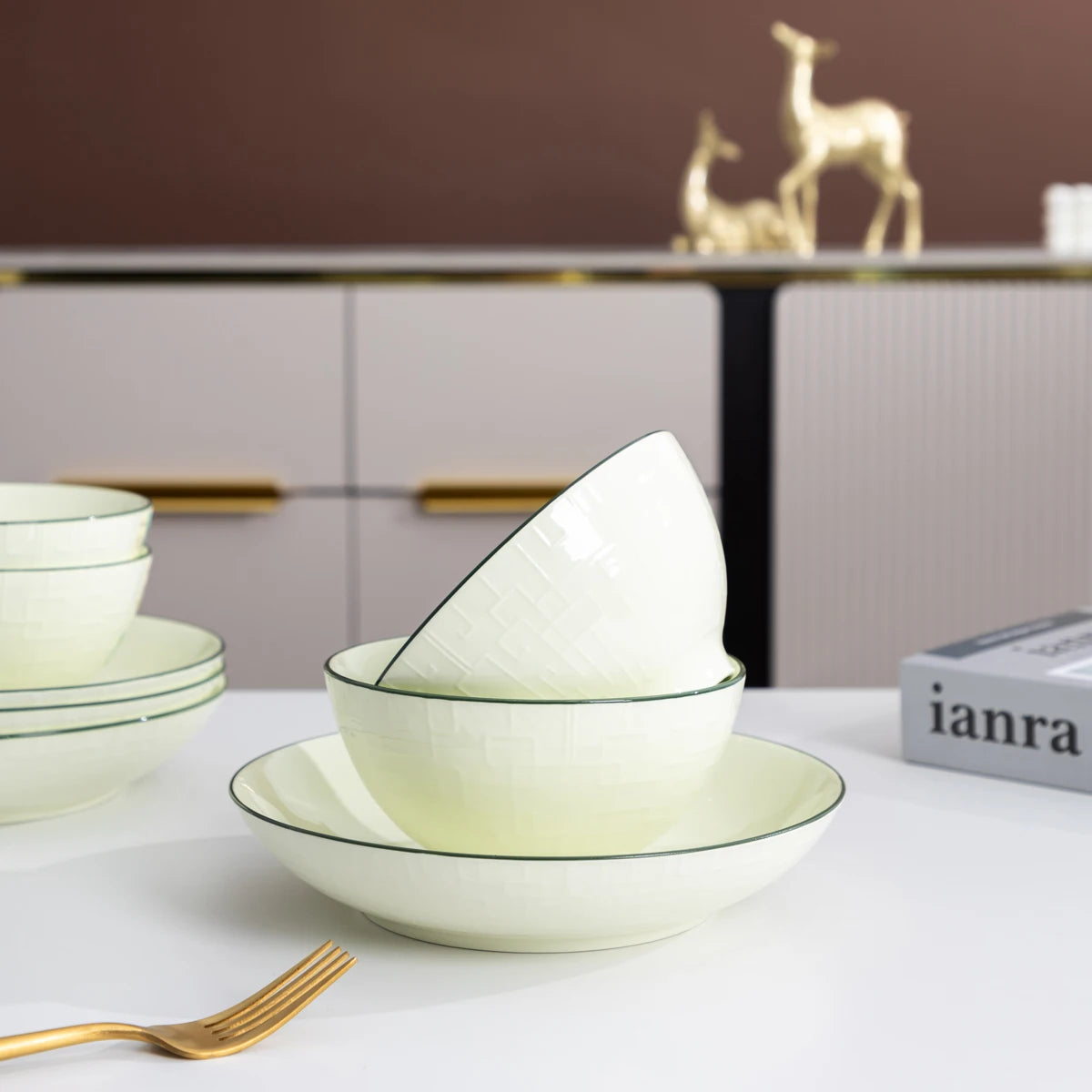 Dinnerware Set Premium Ceramic Bowls and Plates Luxury Tableware Suit for Home Dinners