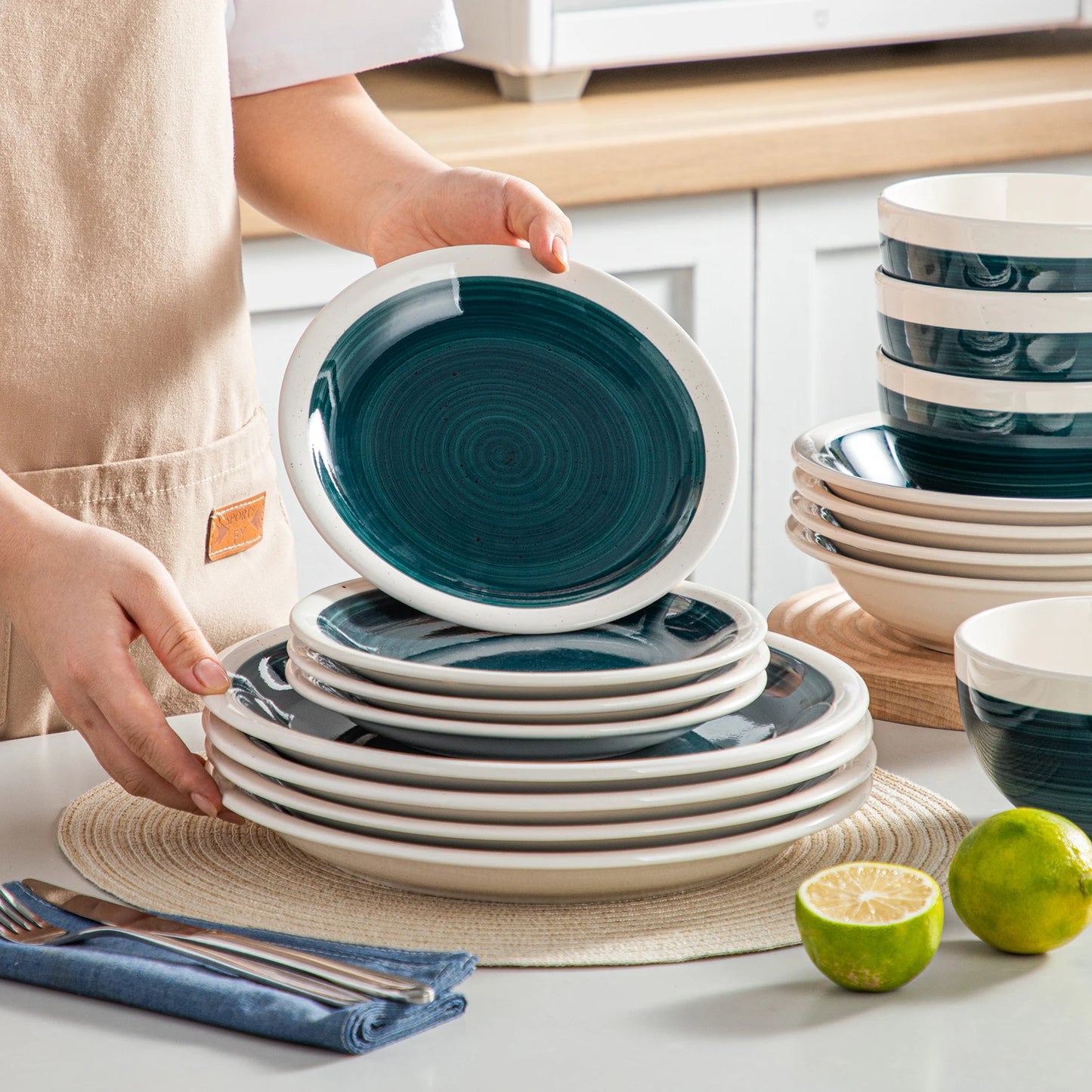 Green Color Stoneware Tableware Set with Dinner/Dessert Plate Cereal/Pasta Bowl